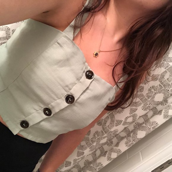 🖤 Green buttoned top (free with purchase) - Picture 2 of 5